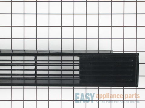 GRILLE/KICKPLATE – Part Number: 5303208904